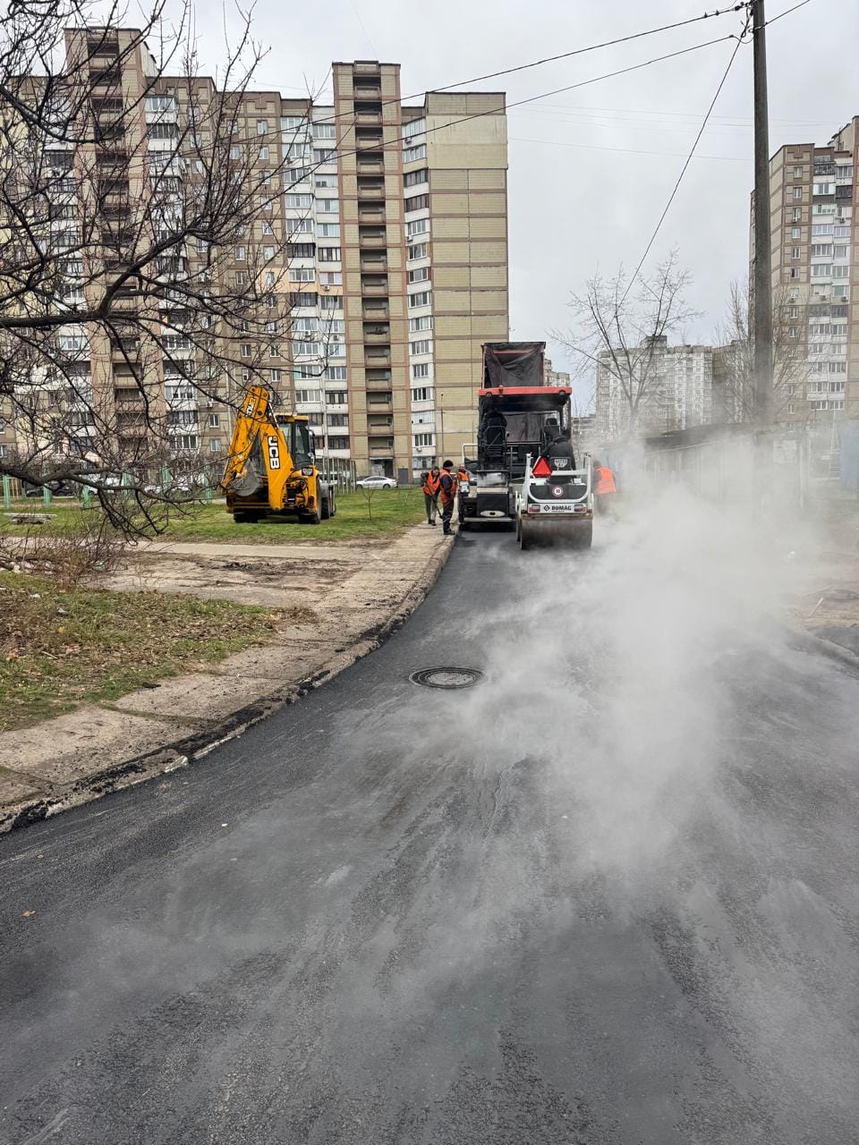 Тротуарная плитка во дворе, Буча